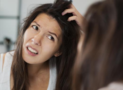 Using green tea shampoo may help to relieve a dry itchy scalp.