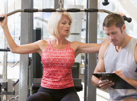 Women should choose weights heavy enough so that they can only do six to 12 reps at a time.