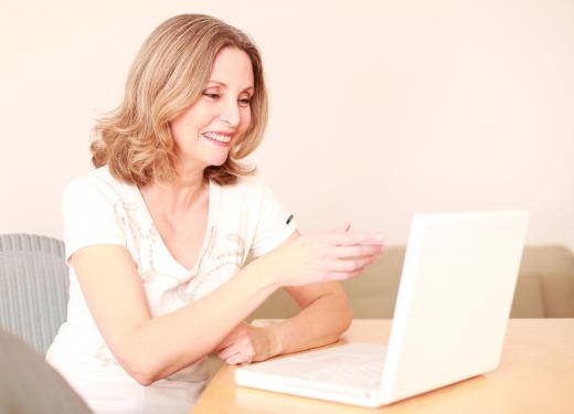 Partners in a long distance relationship can keep in touch via online chats or through email.