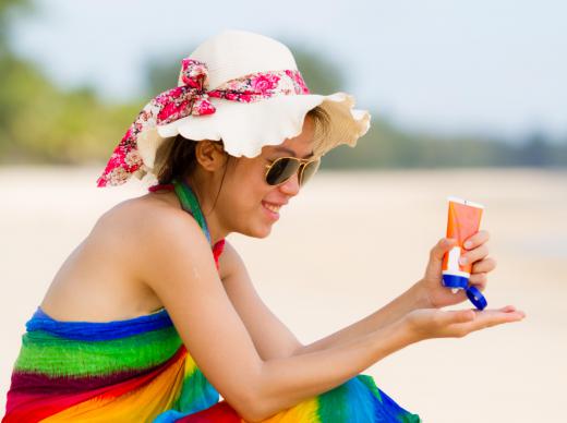 After applying sunblock, wait at least 30 minutes before exposure to sun or water.