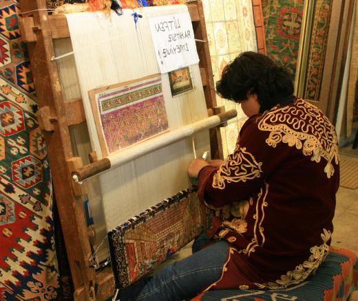 Looms can be used to make Navajo rugs.