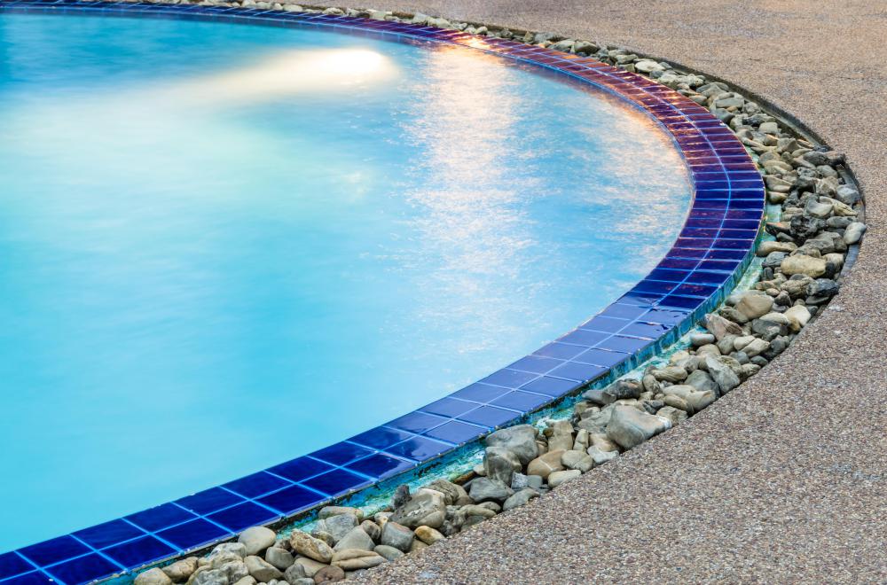 types of fiberglass pools