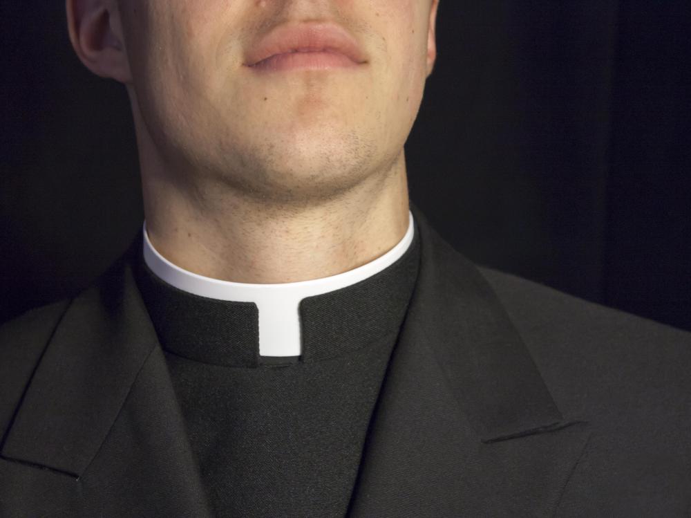 how-does-someone-become-a-catholic-priest-with-pictures