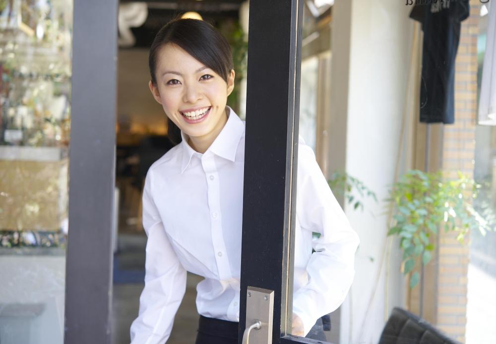 What To Wear As A Hostess At A Restaurant